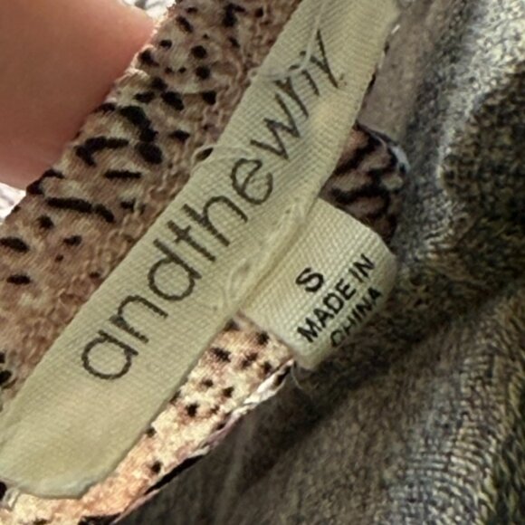 And The Why Pink Snakeskin Lace Cami – Size S - Picture 3 of 3